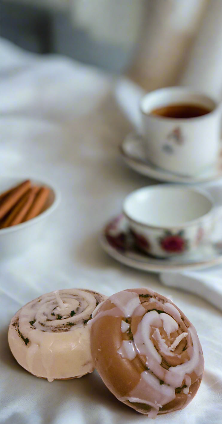 CINNAMON AND VANILLA Accent Candles- 2 Pcs